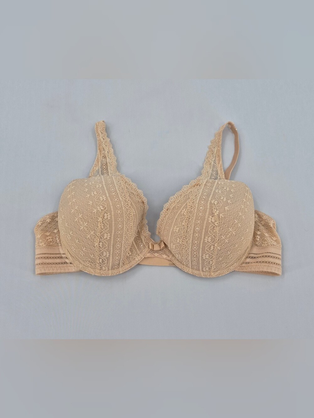Oysho Plunge Push Up Bra Bust Boosting Classic Removable Pads 38C